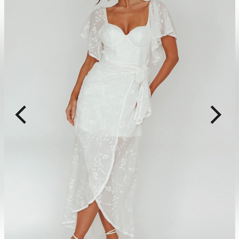 🌟 NEW SELFIE LESLIE WHITE FLORAL LACE WRAP MIDI DRESS